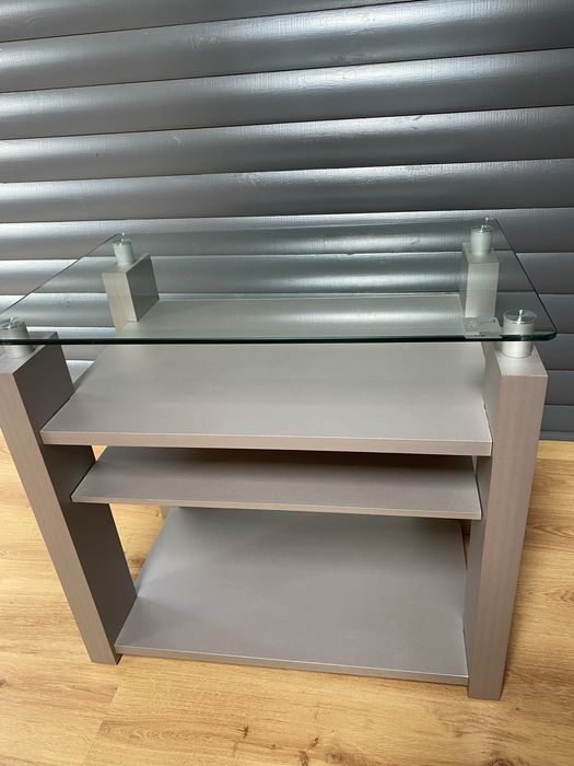 Тумба под  телевизор