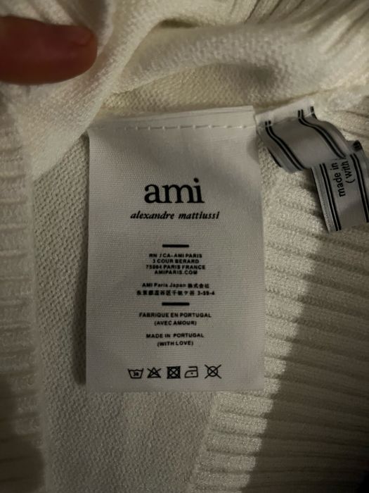 Sweter z motywem serca