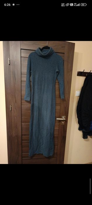 Długa ciepła sukienka