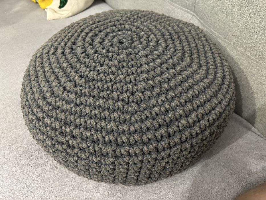Pufa szydełkowana