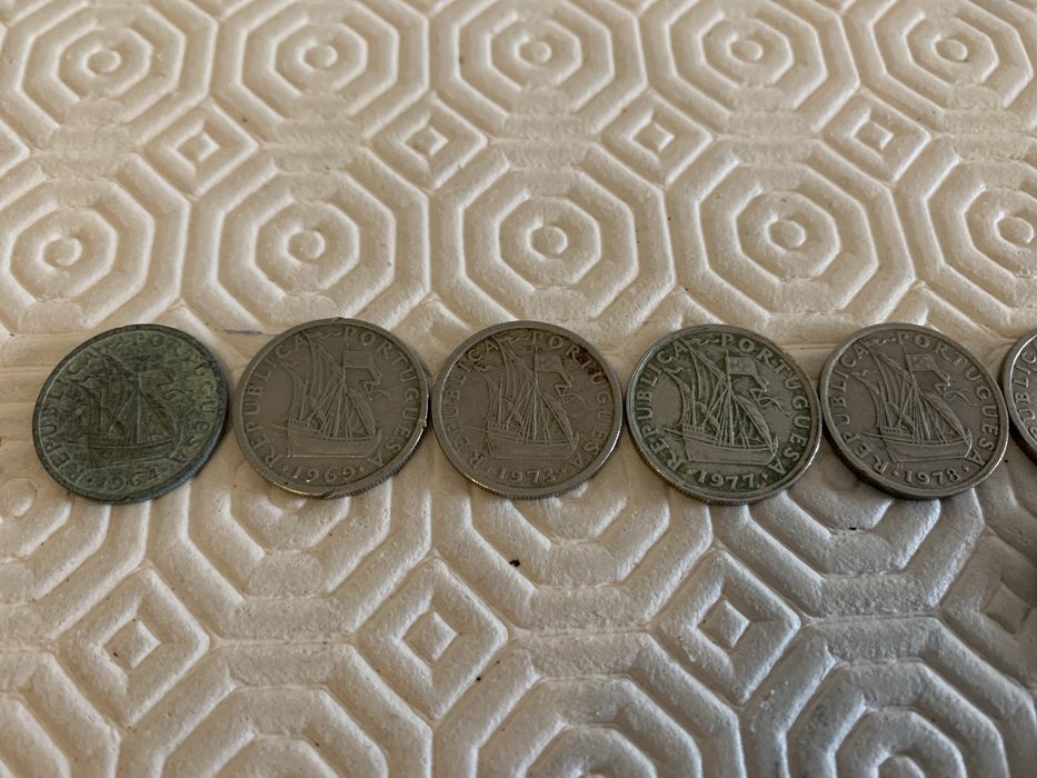 40 moedas 2$50 escudos portuguesas