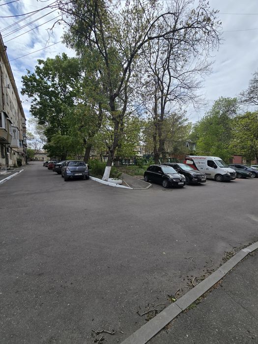 В продаже 2 комнаты + гараж. Ул. Фабричная.