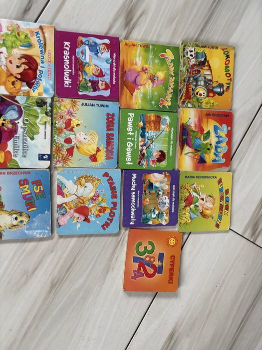 Ksiazeczki twarde kartki dla dzieci