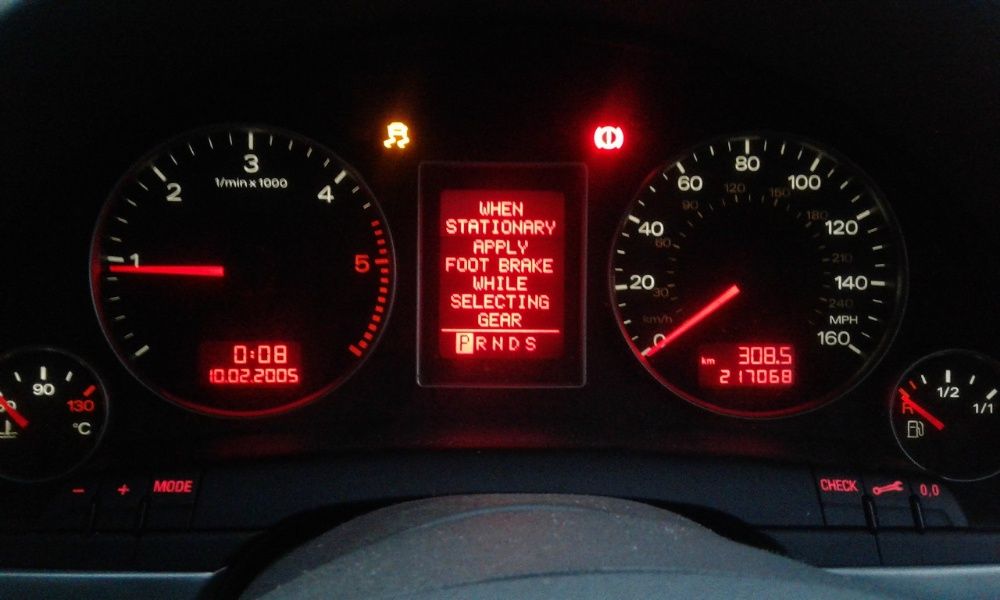 Zestaw Startowy AUDI A4 B7 2.0 BLB 140KM Komputer Licznik Stacyjka Klu