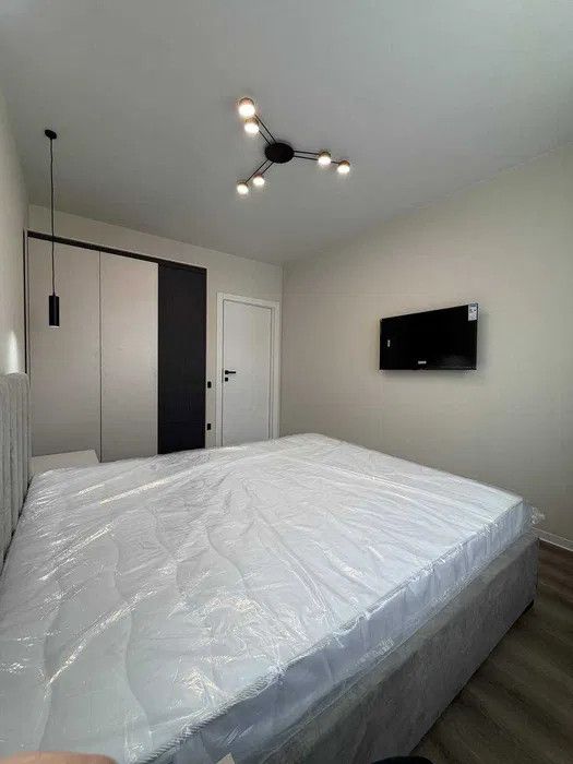 Продаж 2-кім. квартири 75 м.кв., в. Тролейбусна