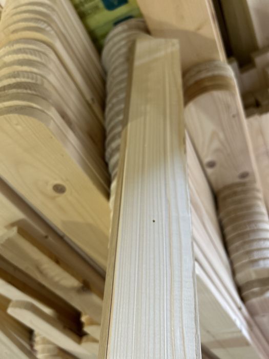 Плінтус дуб шпонований