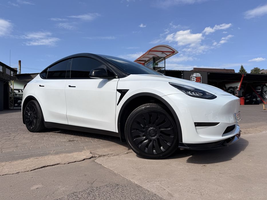 Продам Tesla Model Y