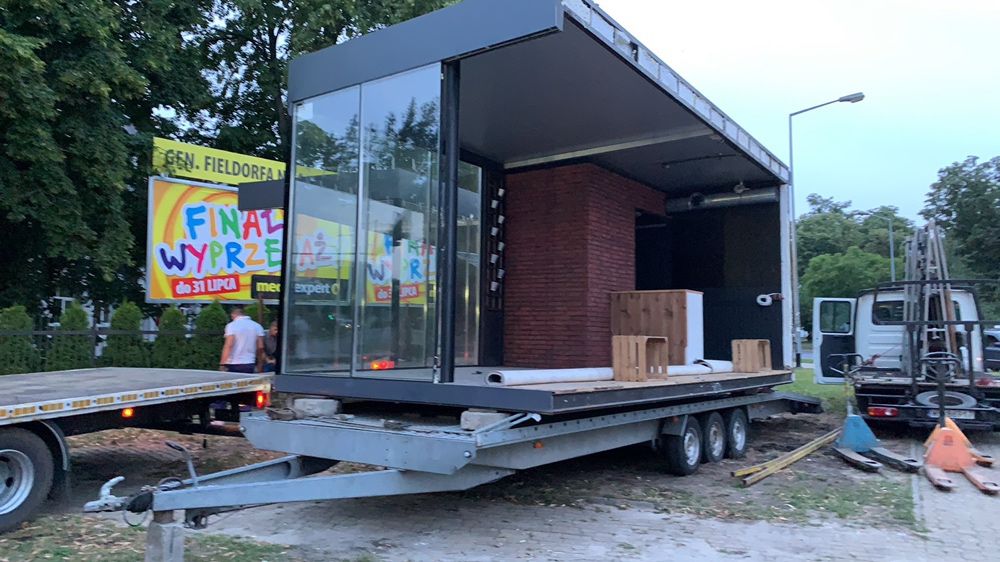 Transport AutoLaweta Holowanie Traktorow Busow Maszyn Rolniczych Busów