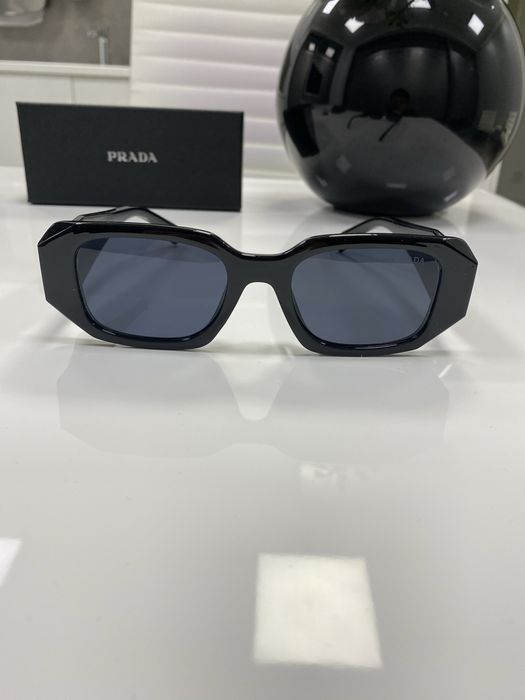 Czarne nowe okulary przeciwsłoneczne
