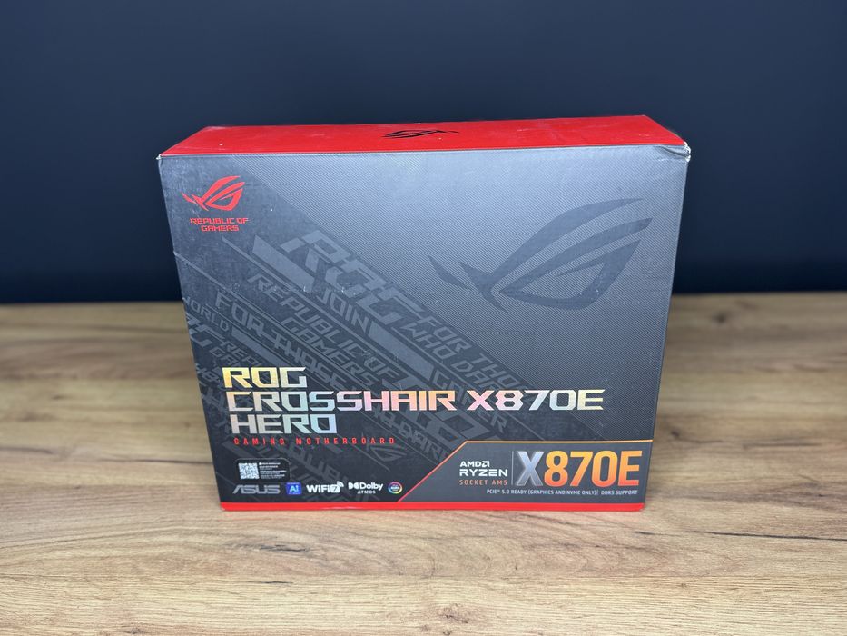 Материнська плата ROG crosshair X870E HERO