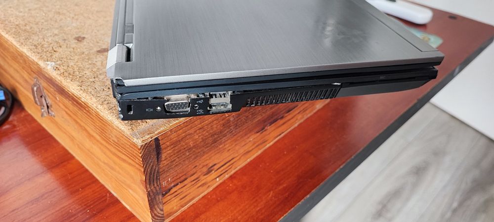 Portátil   Dell Latitude E6410 + i5 + 4GB