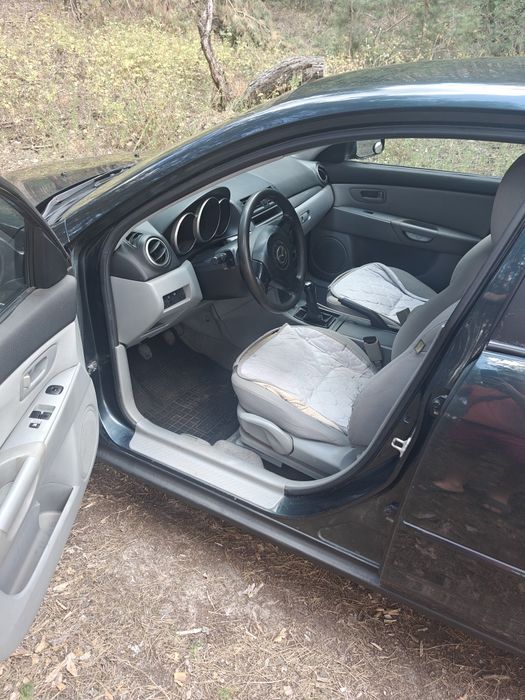 Mazda 3.    1.6  бензин