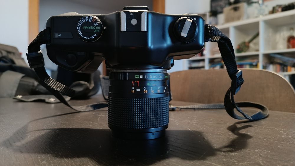 Yashica 108 Multi Program + Lente Yashica 35-70mm – Analógica 35mm