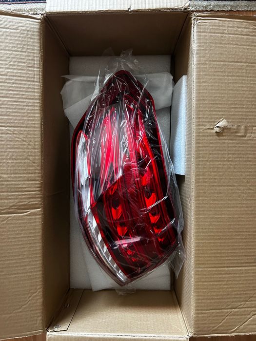 lâmpada traseira para Mercedes-Benz Classe E W212 Sedan (2014–2015)