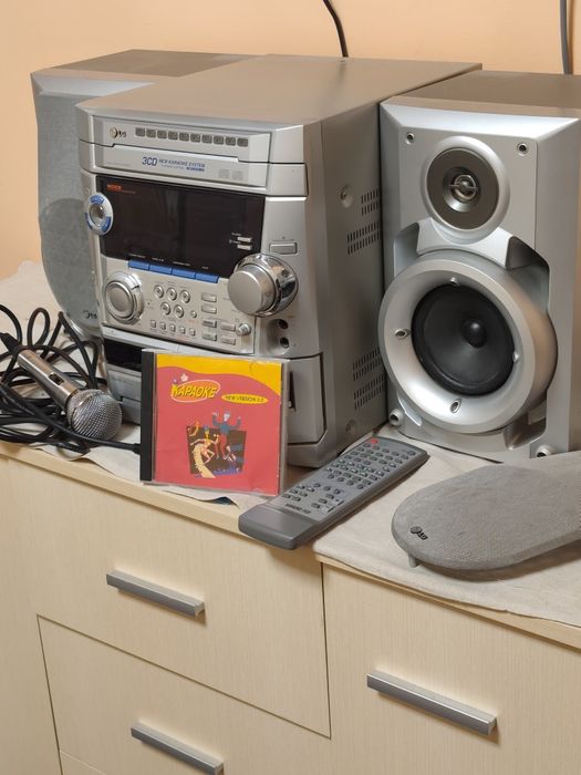 Музичний центр з караоке LG FFH-2103K