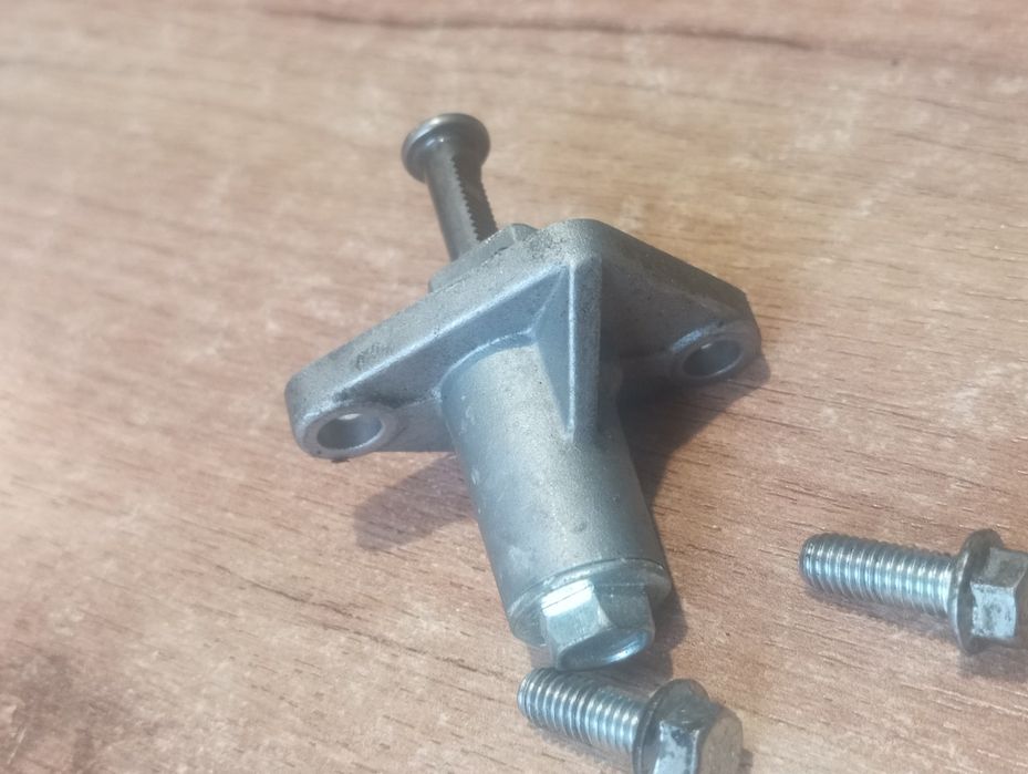 Napinacz rozrządu Aprilia SX 125 napinacz łańcuszka chydrauliczny