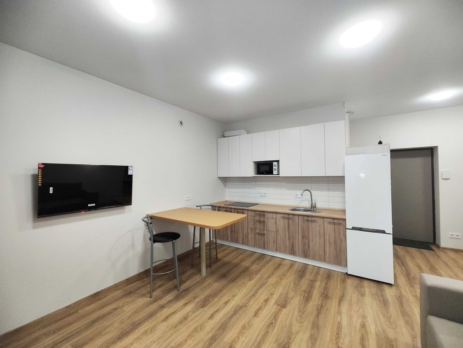 Продам 1 кімн. квартиру вул. С. Колоса буд 3  м. Васильківська  Ашан