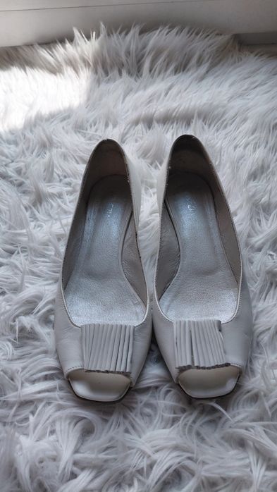 Buty damskie na obcasie