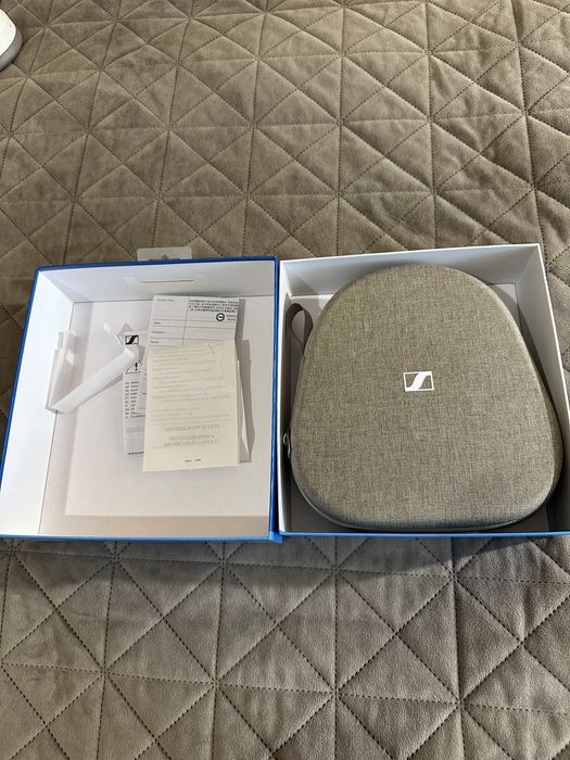 Бездротові навушники Sennheiser Momentum 4 White