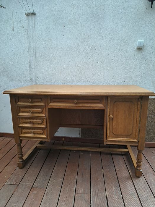 Solidne biurko dębowe gabinet  124/65/78