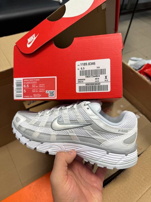 Кросівки Nike P-6000