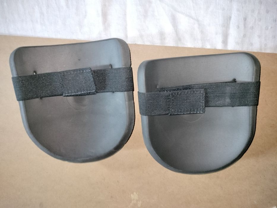 Будівельні наколінники