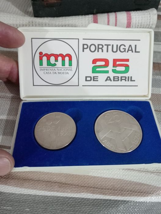 Moedas prata comemorativas 25 abril