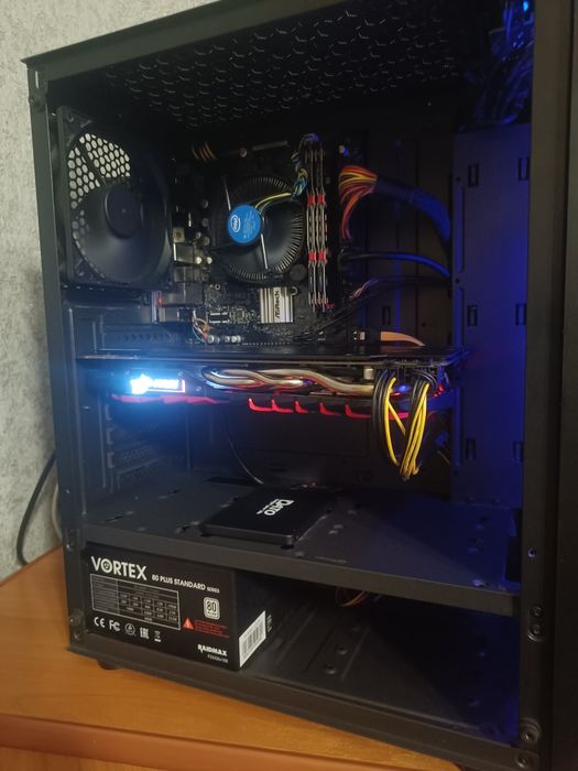 Pc  i5 -10th/1070/Ram 16