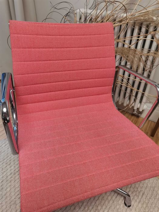 Fotel Vitra EA107 /Nowy ponad 10 000zł