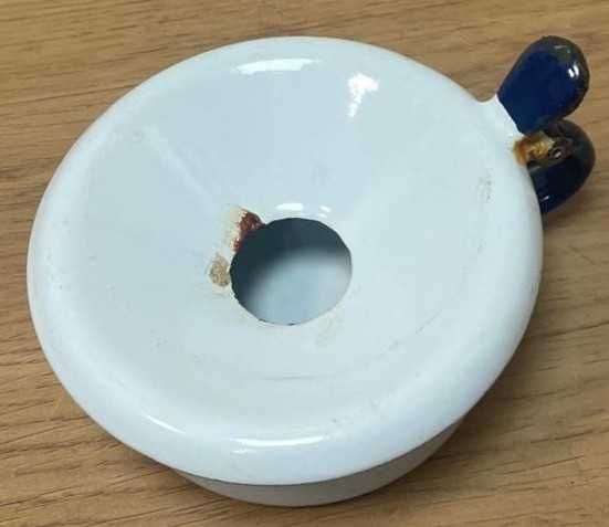 Cuspideira escarradeira em esmalte, anos 20