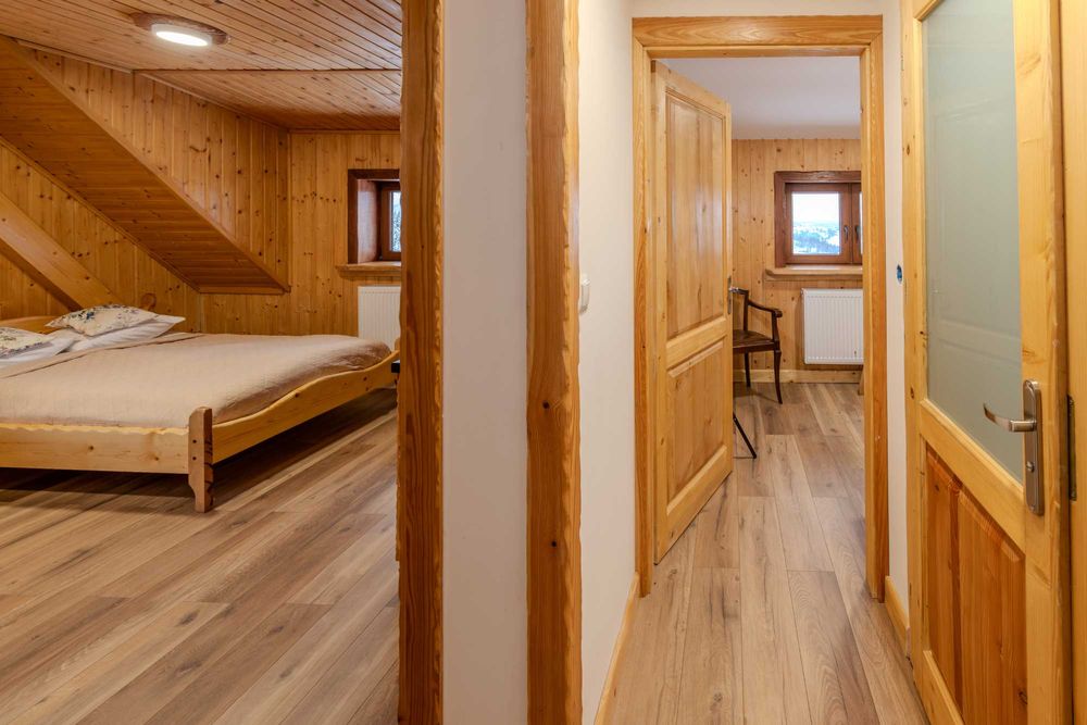 Noclegi ( 28 m-c), jacuzzi, stodoła ,domek grilowy, org.  imprez