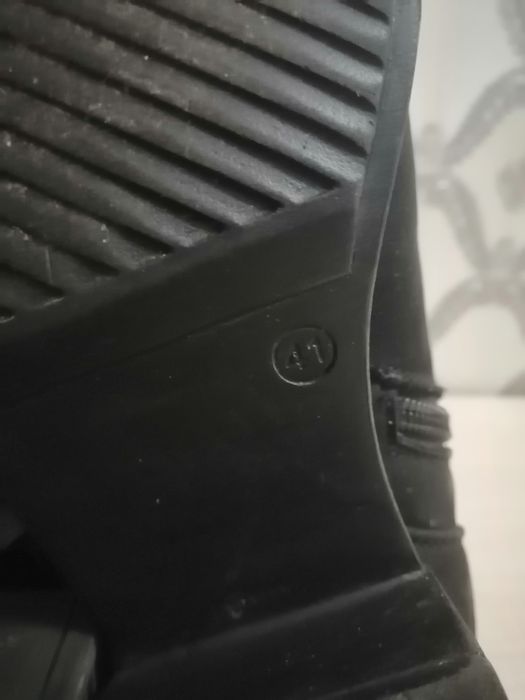 Продам полусапожки женские