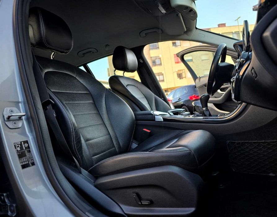 Mercedes-Benz C200d 136cv S205 LOOK C63