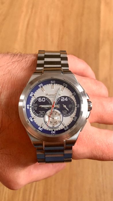 Часи Massimo Dutti