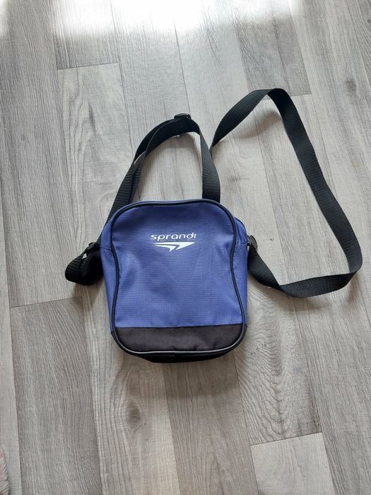 Niebiesko-czarna torba listonoszka Sprandi sportowa saszetka