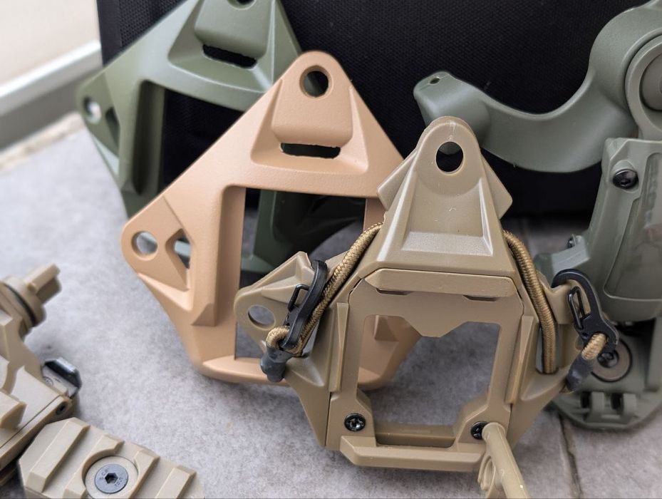 Шрауди, пікатіні, кавери, прути, чебурашки до шолому