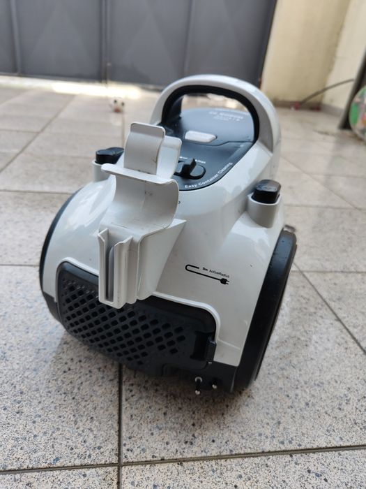 Aspirador Bosch sem saco