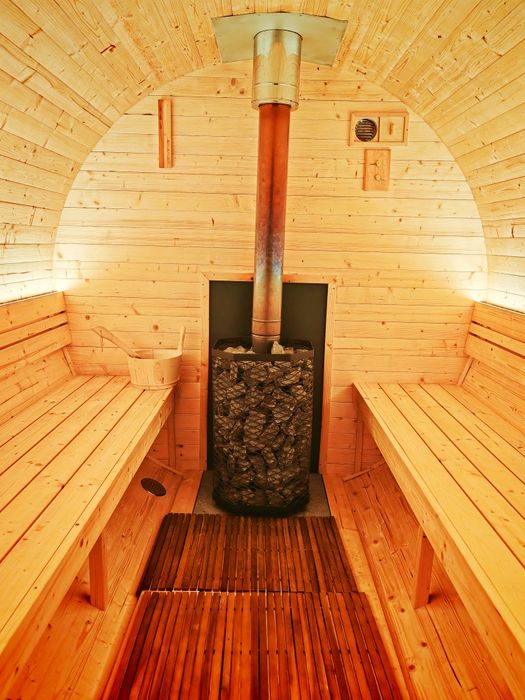 Domki CAŁOROCZNE nad jeziorem -BALIA z Jacuzzi, PLAŻA, Pomost, SAUNA