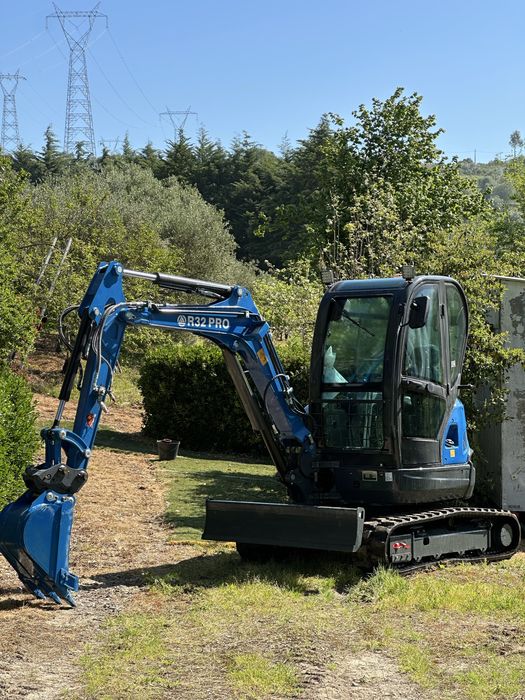 Mini Giratória RIPPA R32 PRO | NOVA | GARANTIA | MOTOR KUBOTA | AC | 3500KG