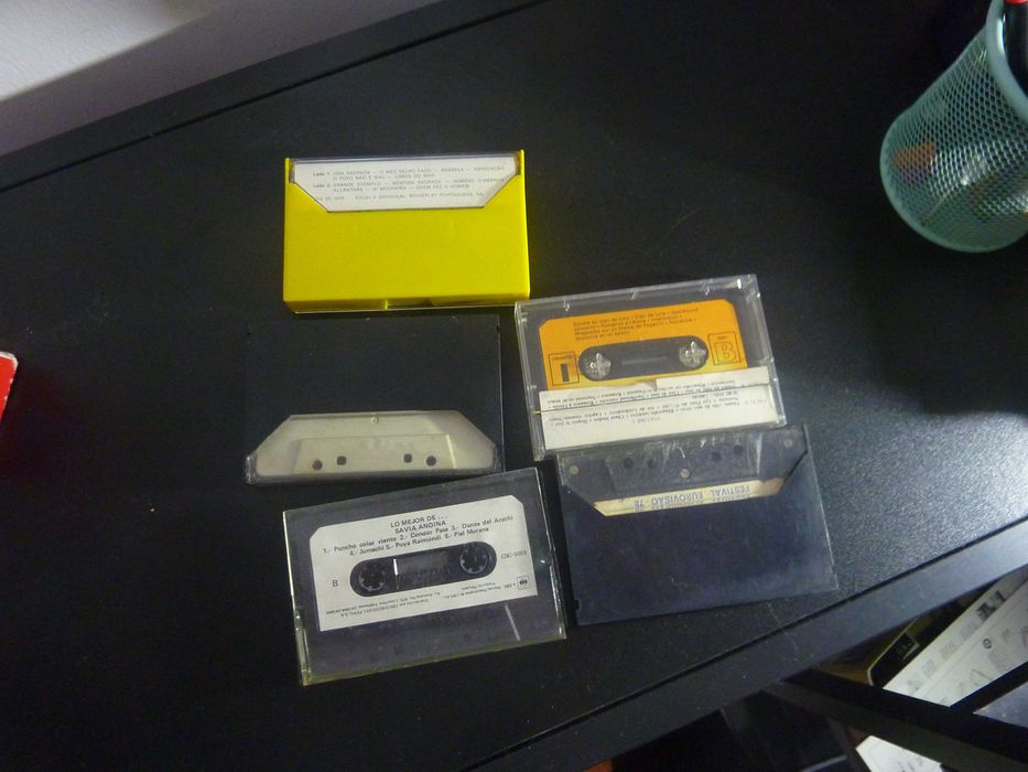 Vendo casetes (originais e piratas)