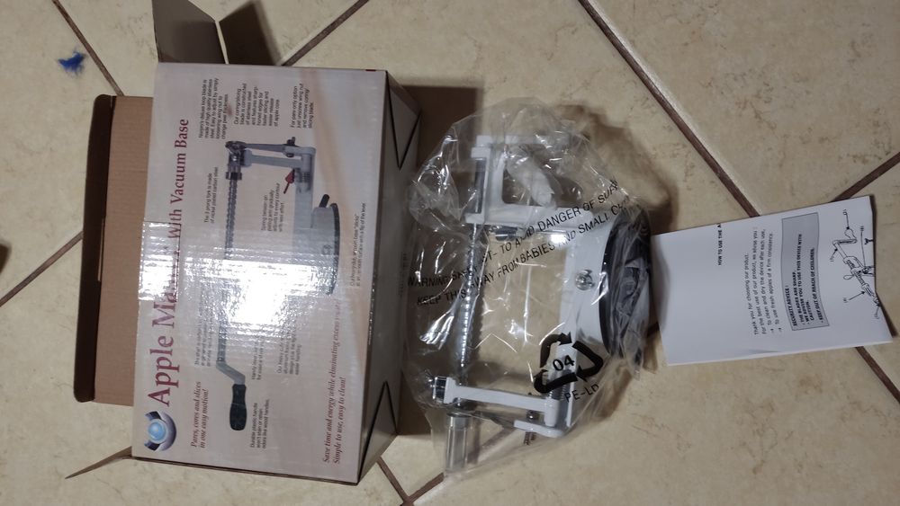 Maszynka do obierania jabłek ziemniaków itp itd