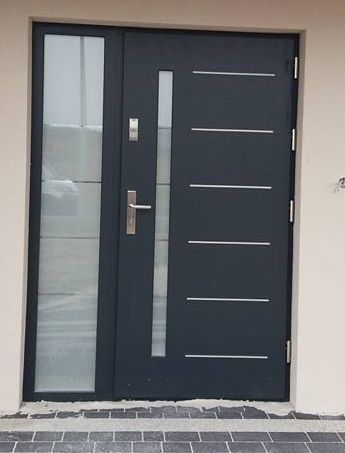 Drzwi zewnętrzne drewniane 8 cm z montazem dzh41