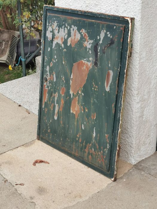 Porta  em  ferro