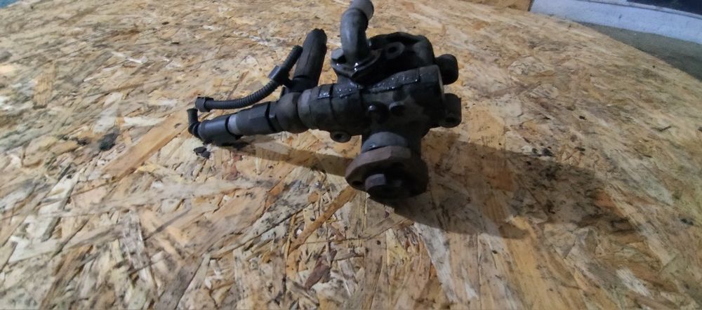 Гідропідсилювач гідрач насос Skoda Octavia шкода 1,6