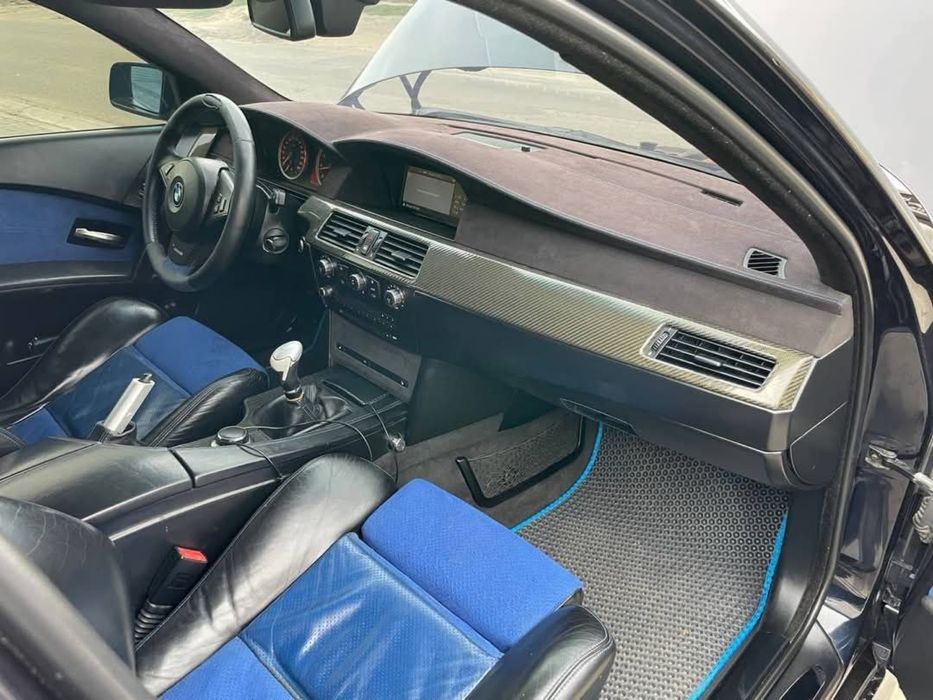 Продам BMW e60, N52B25 , механіка 6