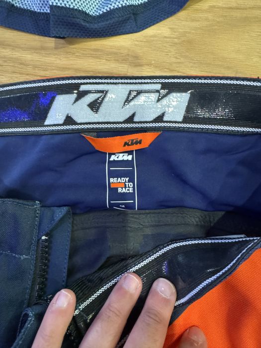 Equipamento Motocross KTM Azul e Laranja