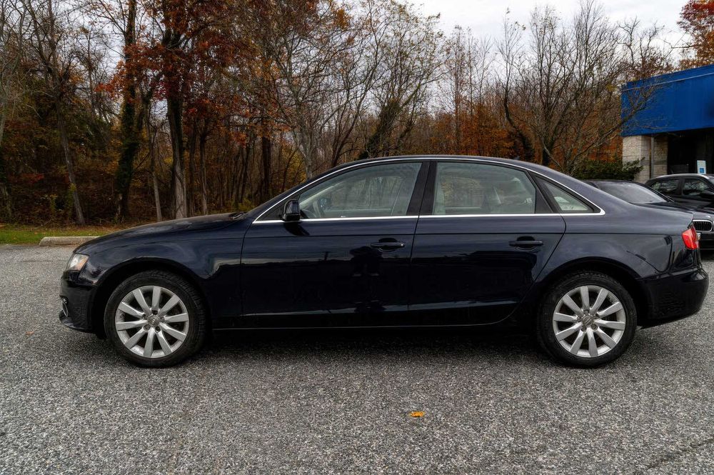 Audi A4 2.0T Premium Plus      2011