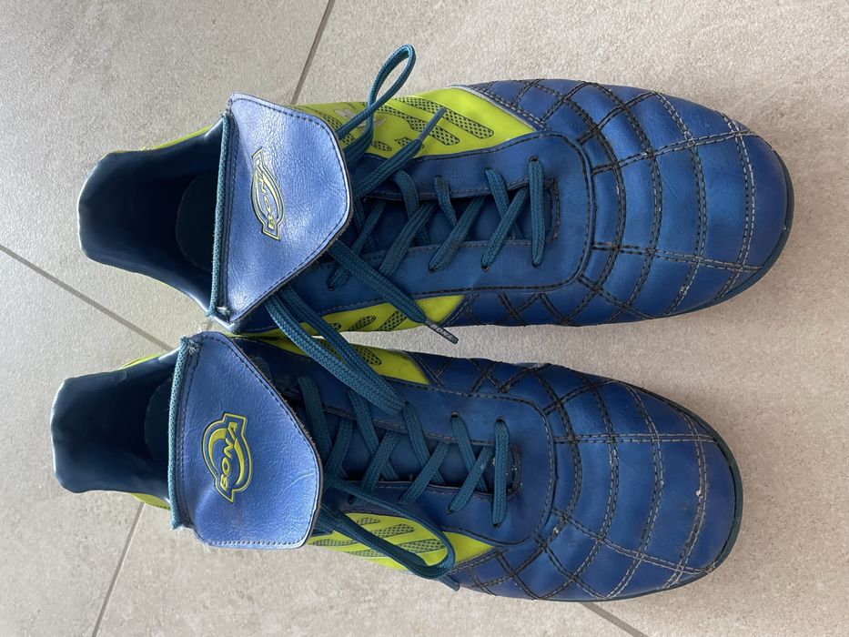 Бутси фірма Bona для футбола