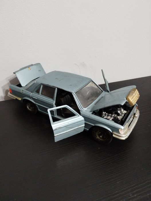Mercedes 450 SEL S-Klasa W116 Sklala 1:24 Bburago