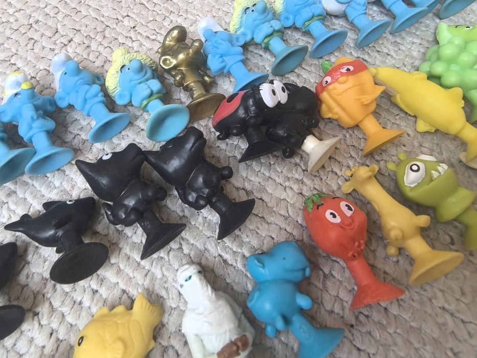 Stikeez zestaw 77szt figurki Smerfy, Star Wars, warzywa, zwierząta